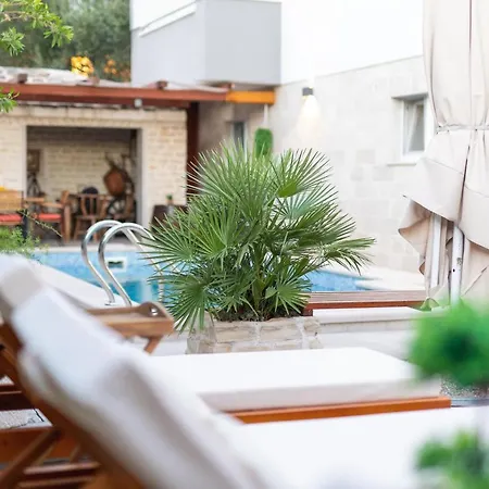 Apartment Padre Podstrana
